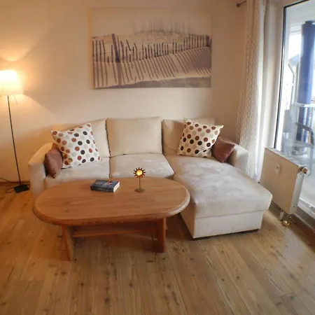 Отель Ostseewind - Гёрен